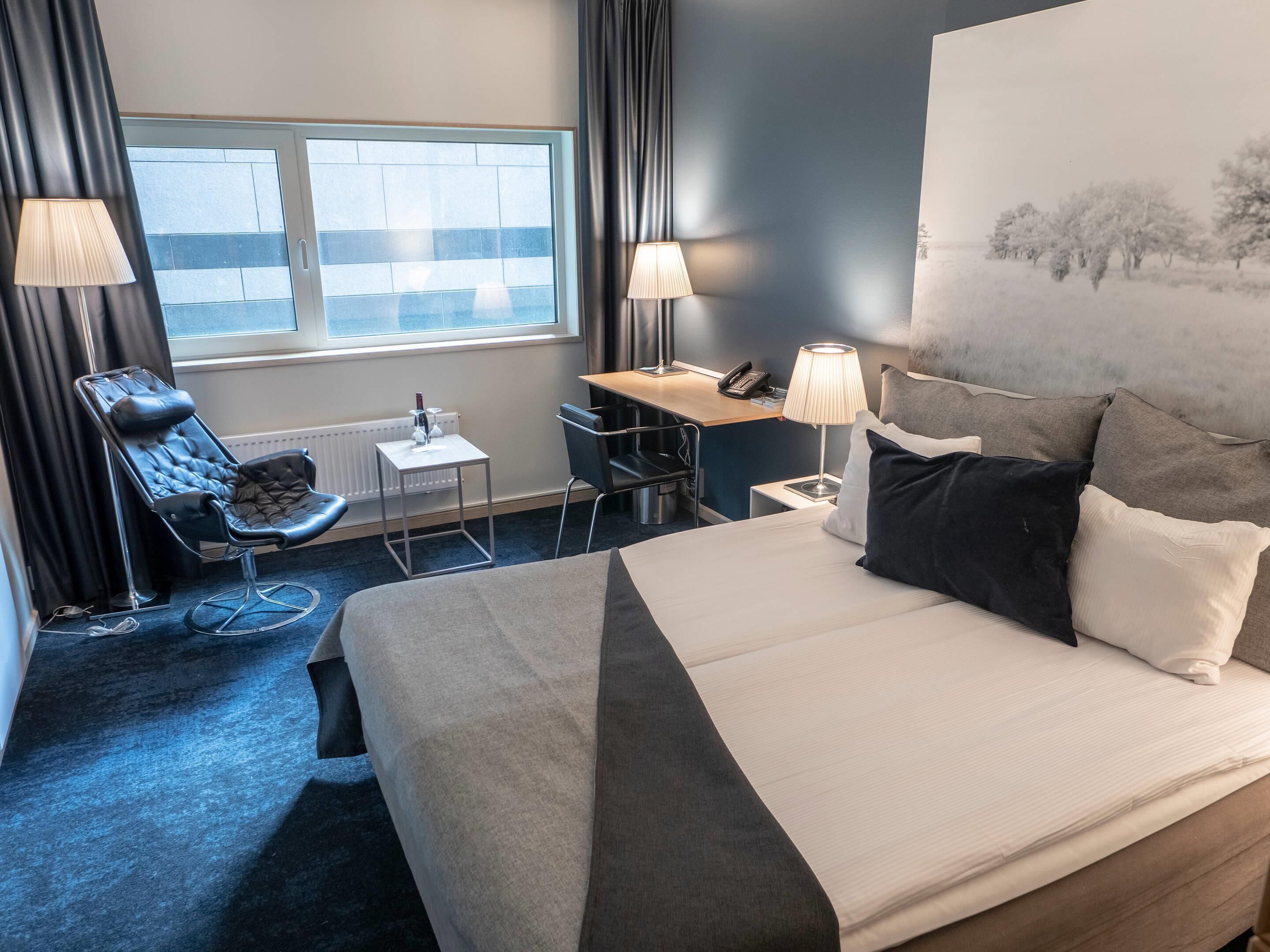 Double Room (Compact) | Hypo-allergenic bedding, down comforters, minibar, in-room safe