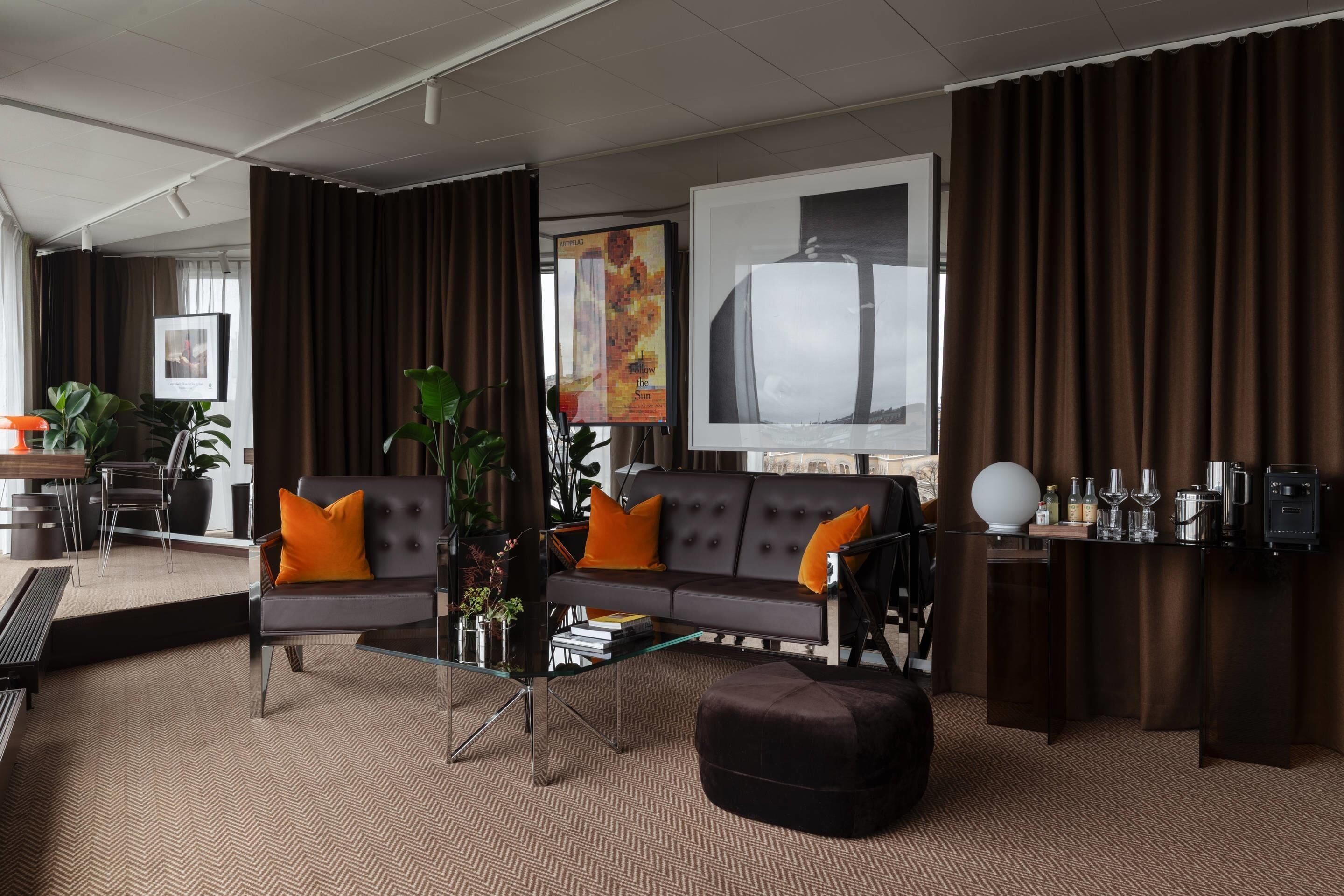 Stratum Suites by Bernadotte & Kylberg | Oppholdsområde | TV og filmkjøp