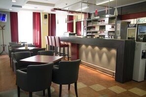 Bar (on property) - HOTEL N (Belgrade)
