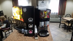 Free daily self-service breakfast  - HomeTown Hotel Bryant (Bryant)