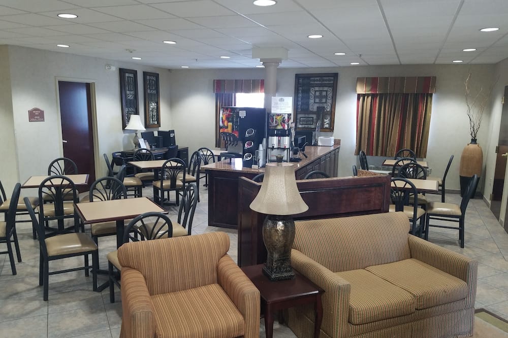 HomeTown Hotel Bryant
