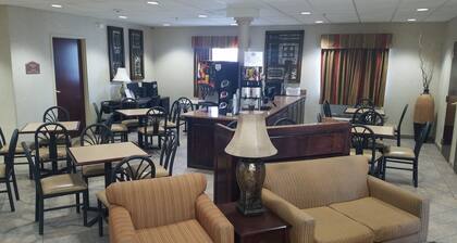 HomeTown Hotel Bryant