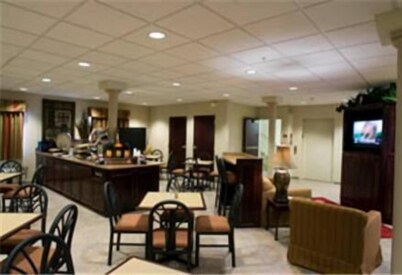 HomeTown Hotel Bryant