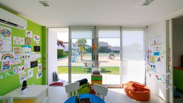 Children’s play area – indoor