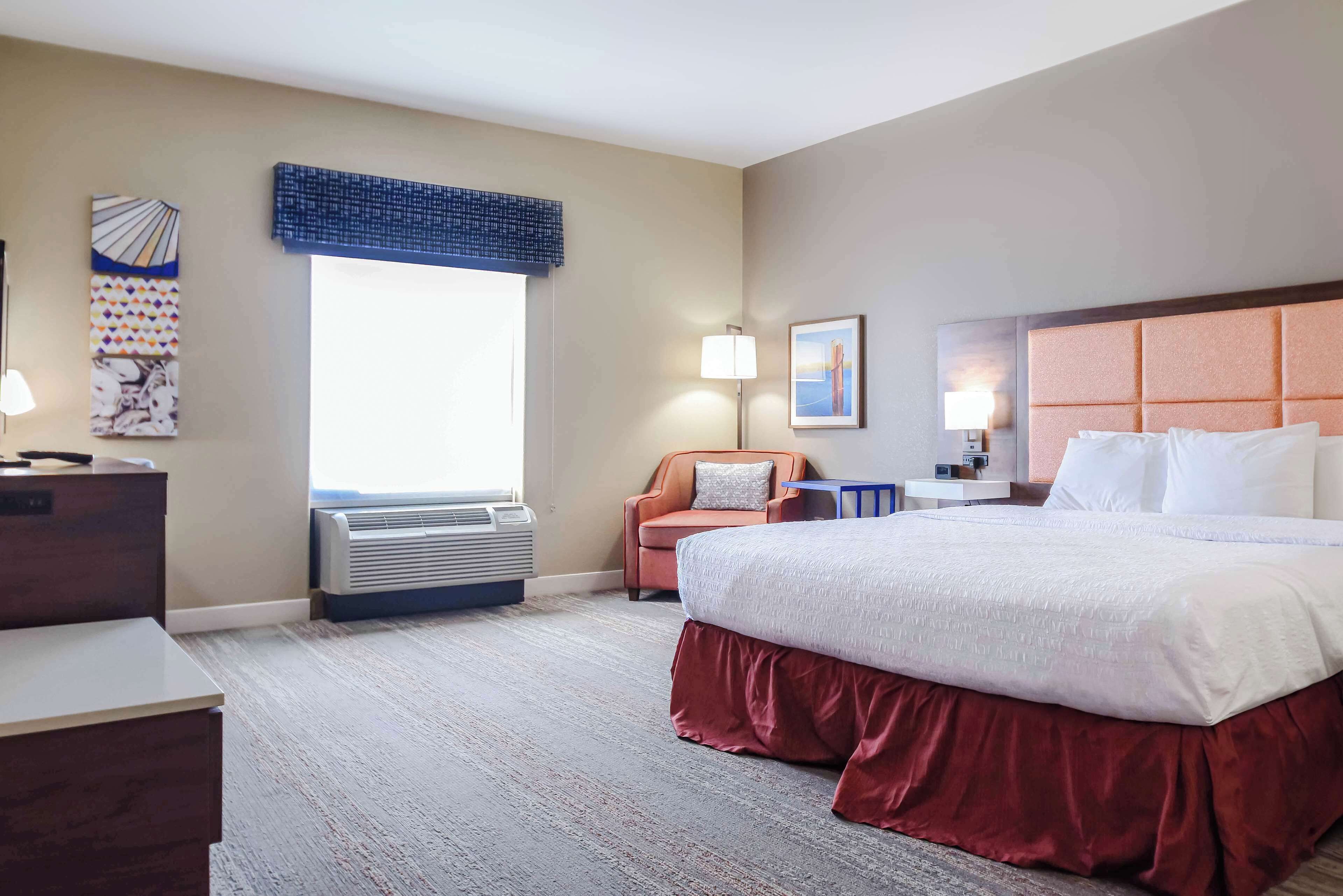 room, 1 king bed, non smoking | in-room safe, desk, blackout curtains, iron/ironing board