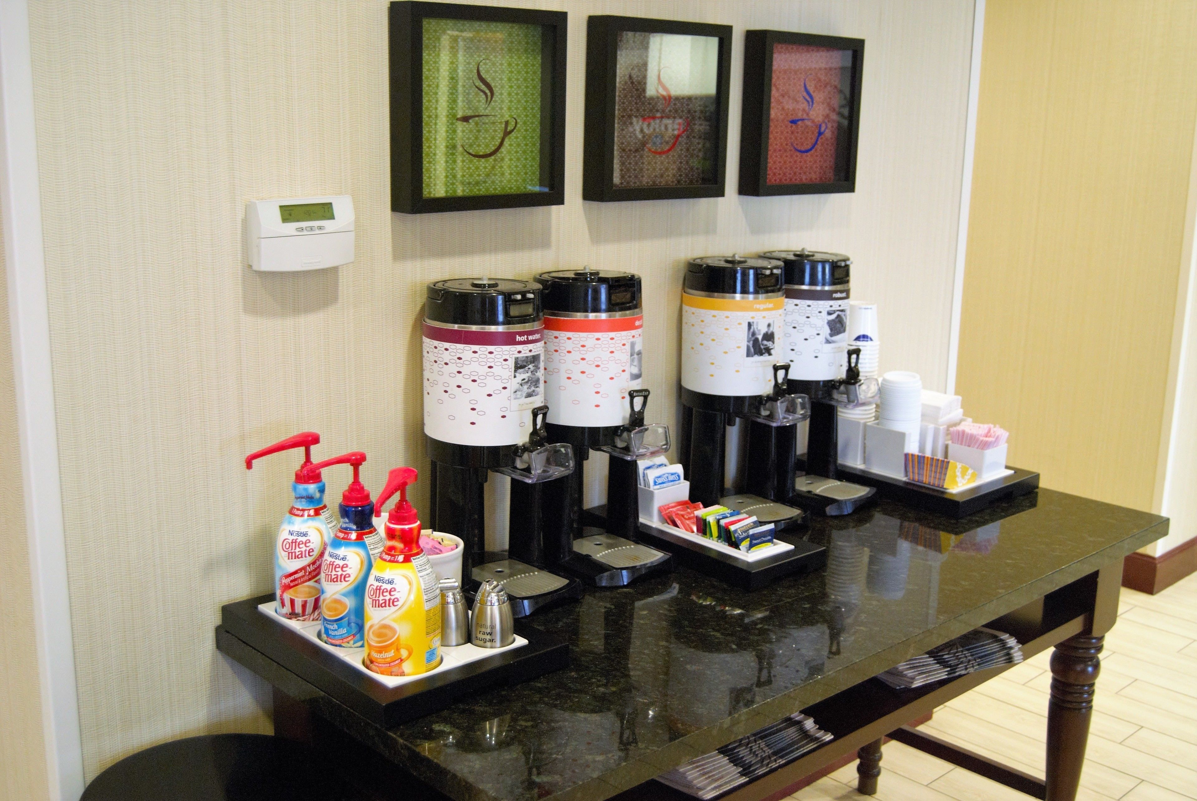 Desayuno bufé gratuito y diario