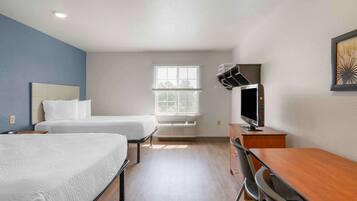 Desk, laptop workspace, iron/ironing board, free WiFi