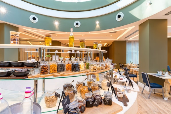 Daily buffet breakfast for a fee