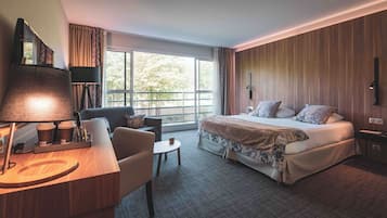 1 bedroom, in-room safe, desk, free cots/infant beds