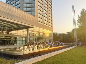 Exterior - Four Points by Sheraton Hangzhou, Binjiang (Hangzhou)