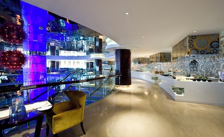 Daily buffet breakfast for a fee. Four Points by Sheraton Hangzhou, Binjiang