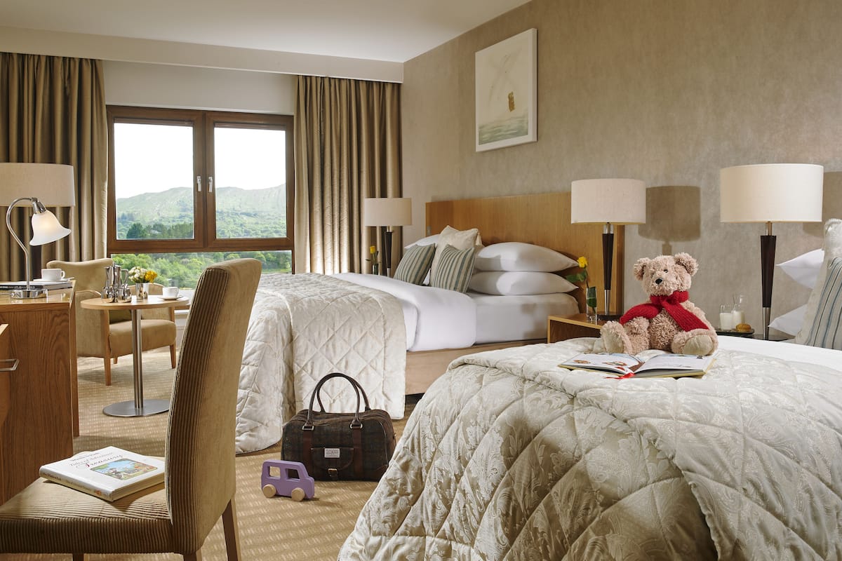 minibar, in-room safe, desk, laptop workspace