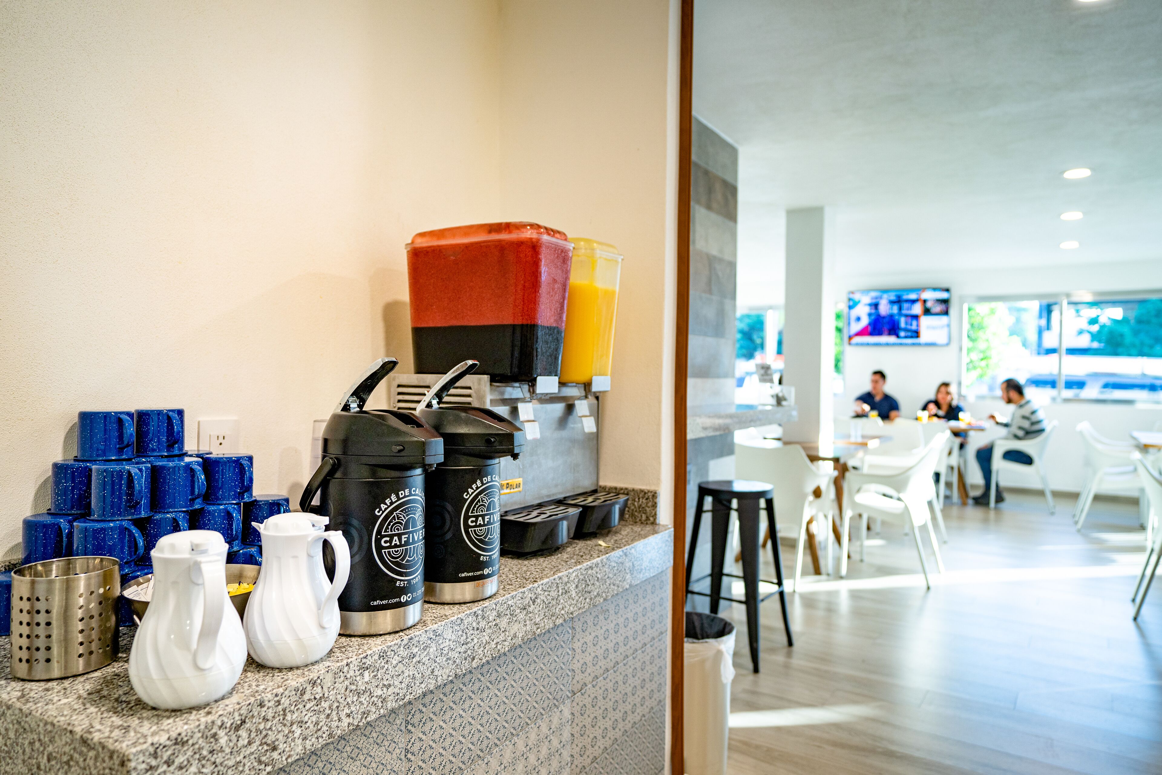 Dagelijks continentaal ontbijt inbegrepen