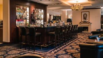 2 Restaurants, Frühstück, Mittagessen, Abendessen, lokale Küche