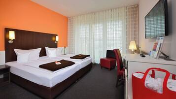 Comfort-Zimmer, 2 Einzelbetten | Minibar, Zimmersafe, Verdunkelungsvorhänge, kostenloses WLAN
