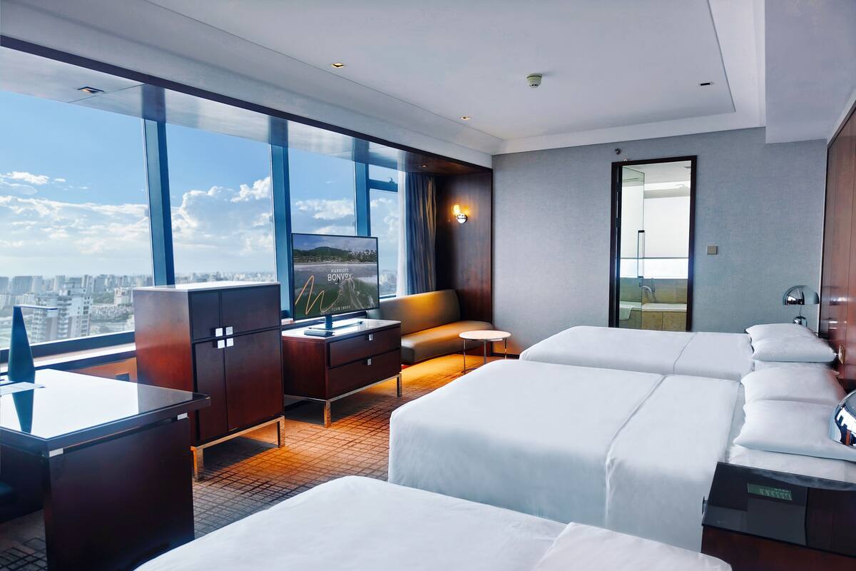 家庭客房 (3 Twin Beds) | 客房內保險箱、書桌、隔音、熨斗/熨衣板