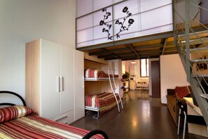 Apartment, 1 Bedroom (ID5) | Living room