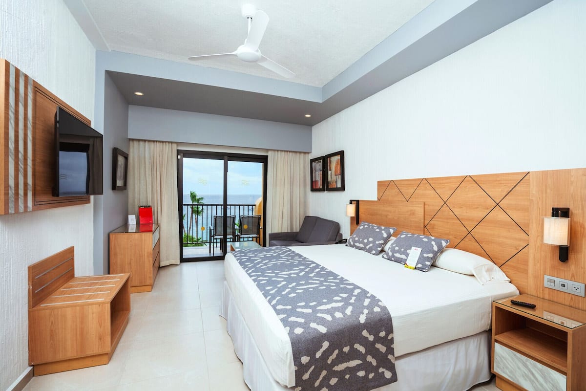 Minibar, in-room safe, blackout drapes, iron/ironing board
