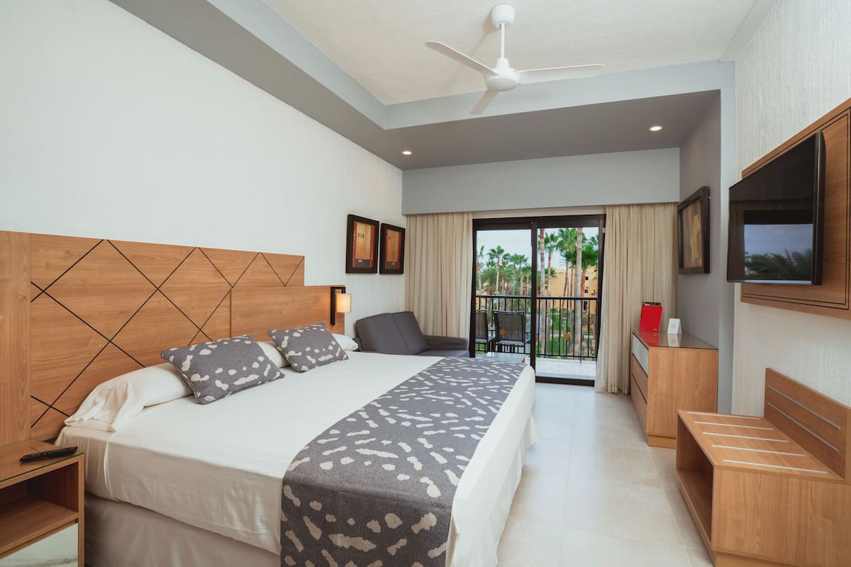 Minibar, in-room safe, blackout drapes, iron/ironing board
