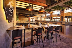 6 restaurantes: opção de café da manhã e jantar