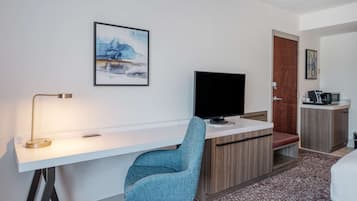 King Evolution | In-room safe, iron/ironing board, free cribs/infant beds, free WiFi