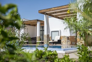 4 piscinas al aire libre