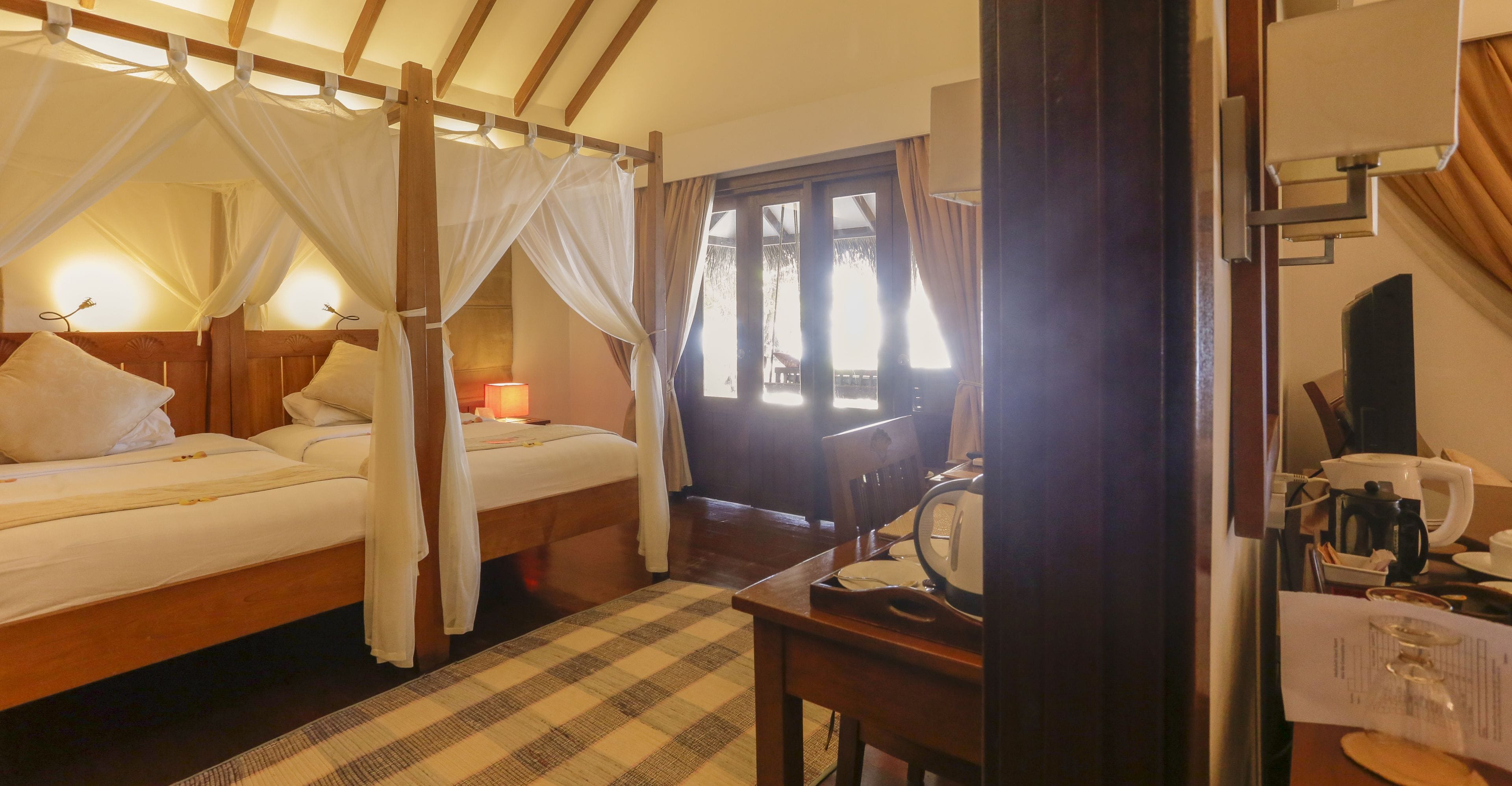 minibar, in-room safe, desk, rollaway beds