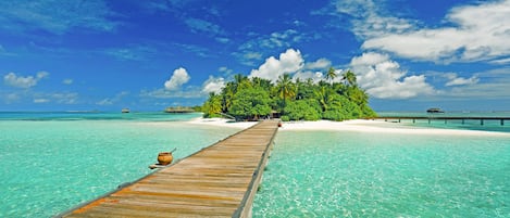 Private beach, white sand, sun-loungers, beach umbrellas