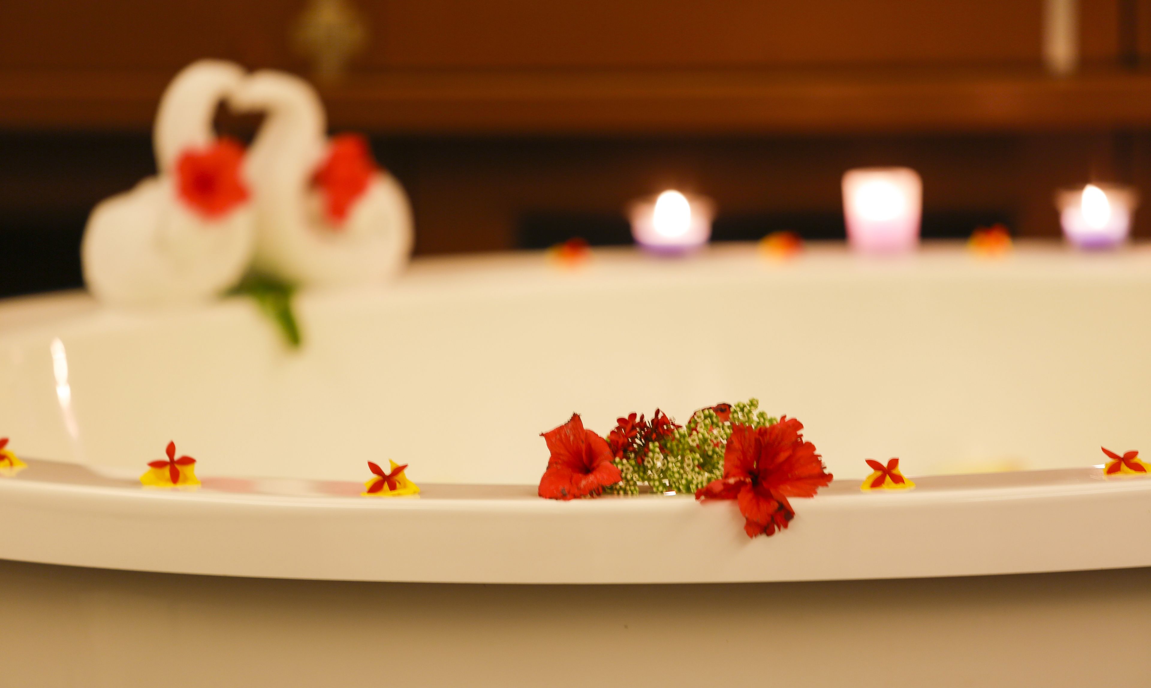 couples treatment room(s), body treatments, aromatherapy