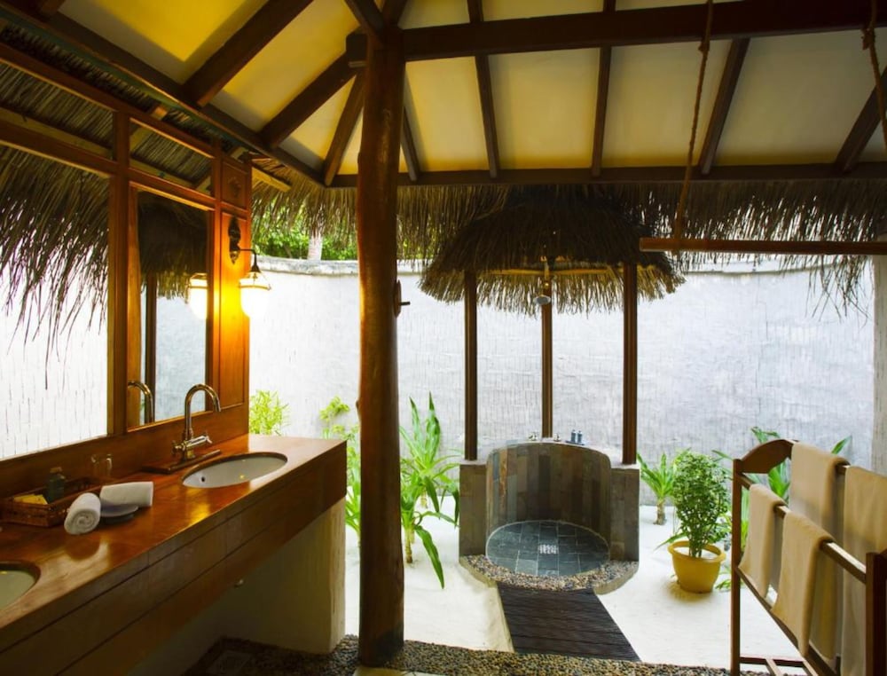 Medhufushi Island Resort by null