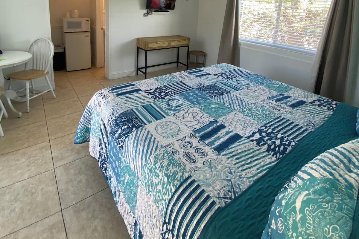 Standaard kamer, 1 kingsize bed | 1 slaapkamer, gratis wifi, beddengoed, rolstoeltoegankelijk
