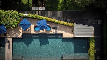Outdoor pool, pool umbrellas