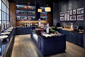 Daily buffet breakfast (THB 1120 per person)