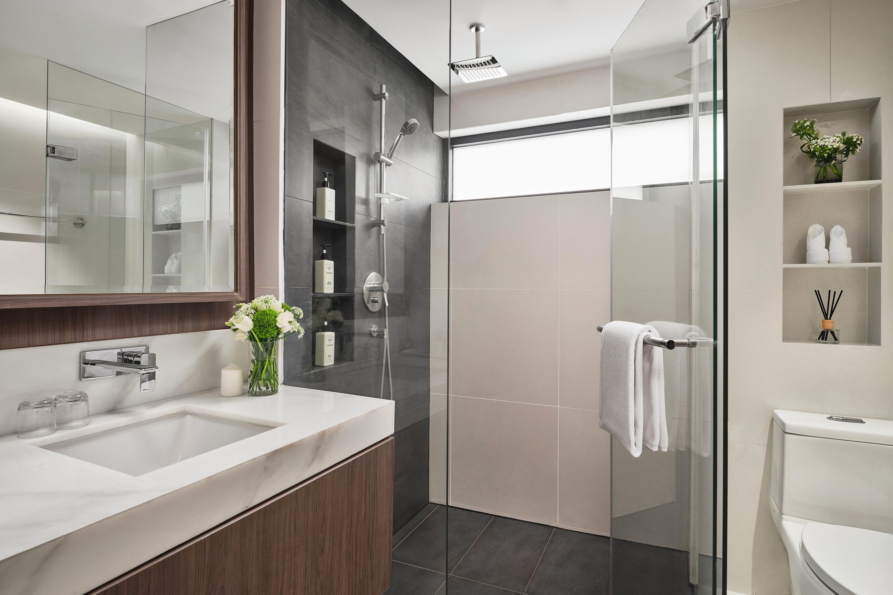 penthouse, 3 bedrooms, balcony | bathroom | designer toiletries, hair dryer, bathrobes, slippers