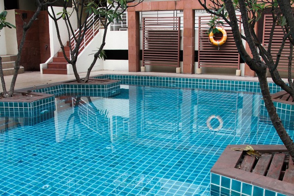 Outdoor pool, sun loungers