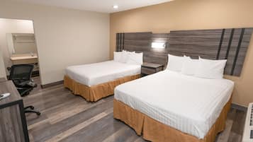 Escritorio, insonorización, wifi gratis y ropa de cama