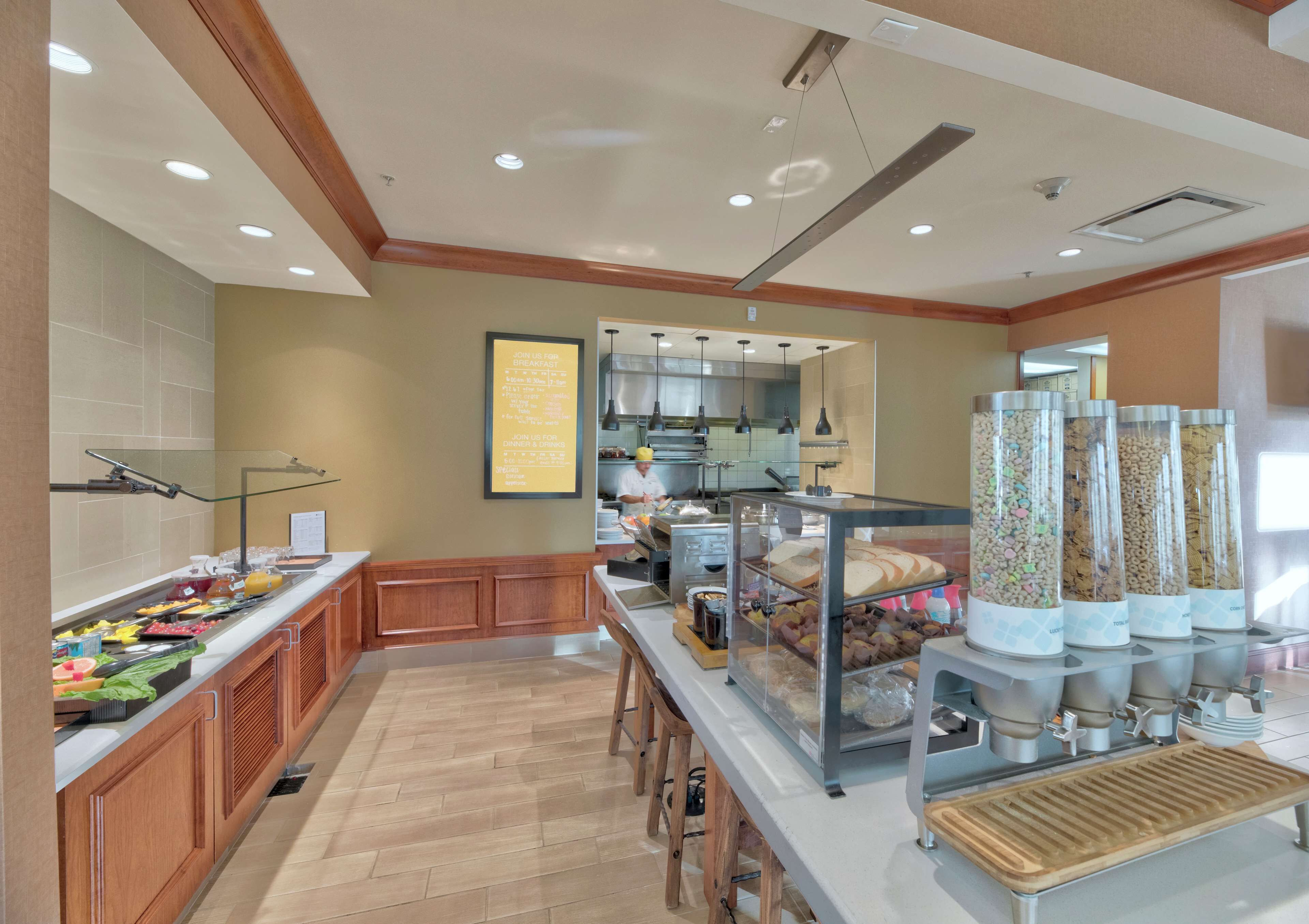 Petit déjeuner préparé sur commande (11.95 USD par personne)