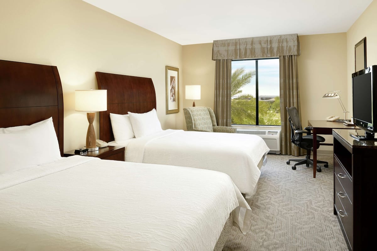 Premium bedding, in-room safe, desk, laptop workspace