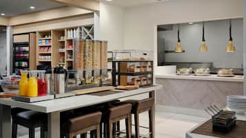 Café da manhã continental todos os dias (USD 10.95 por pessoa)