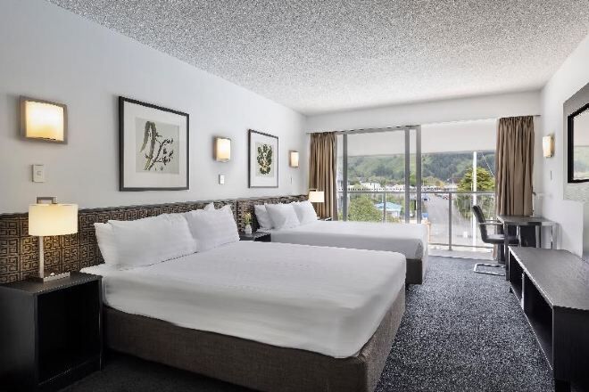 Premium bedding, in-room safe, desk, soundproofing