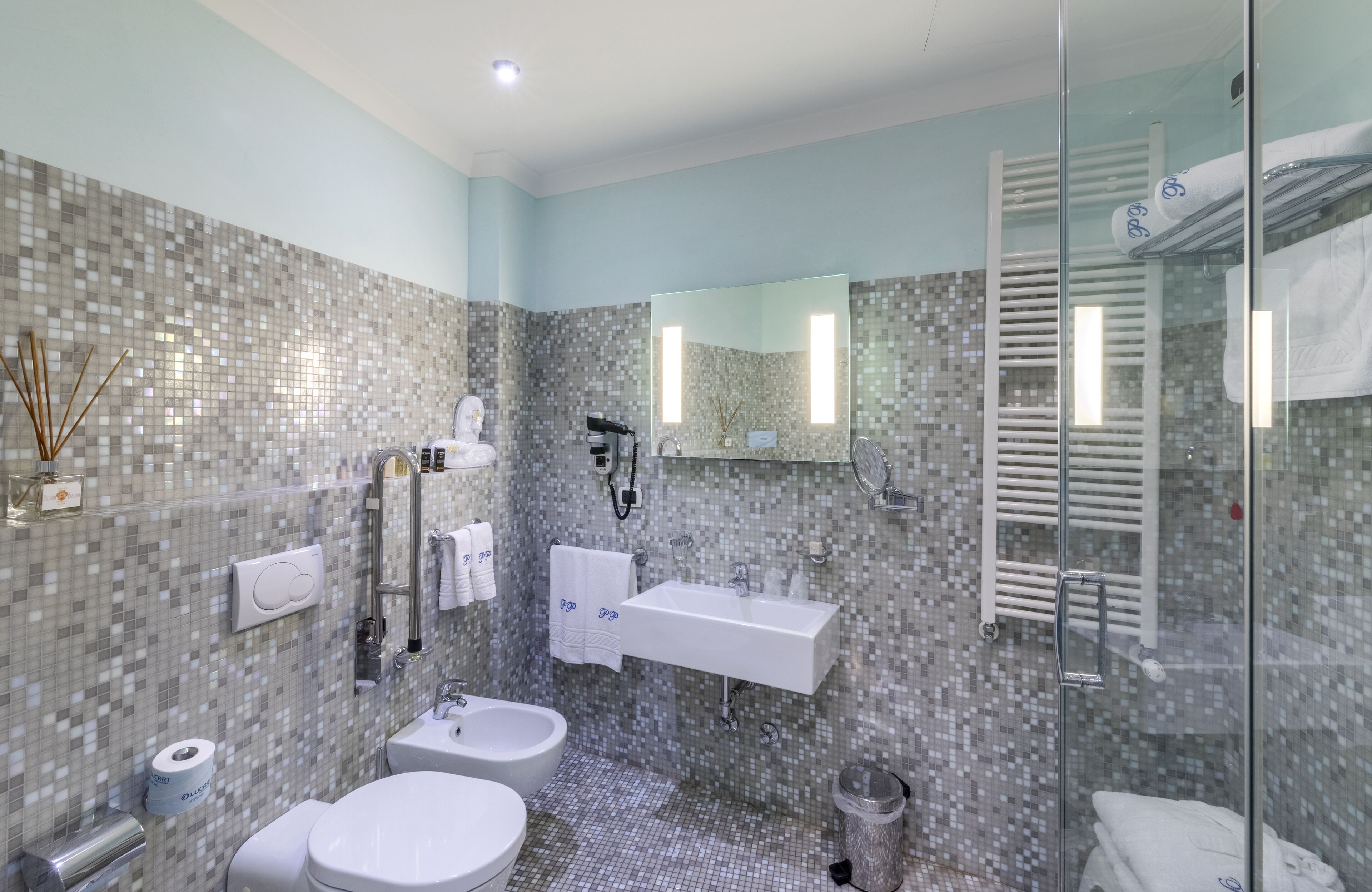 classic double or twin room | bathroom | shower, hair dryer, bathrobes, slippers