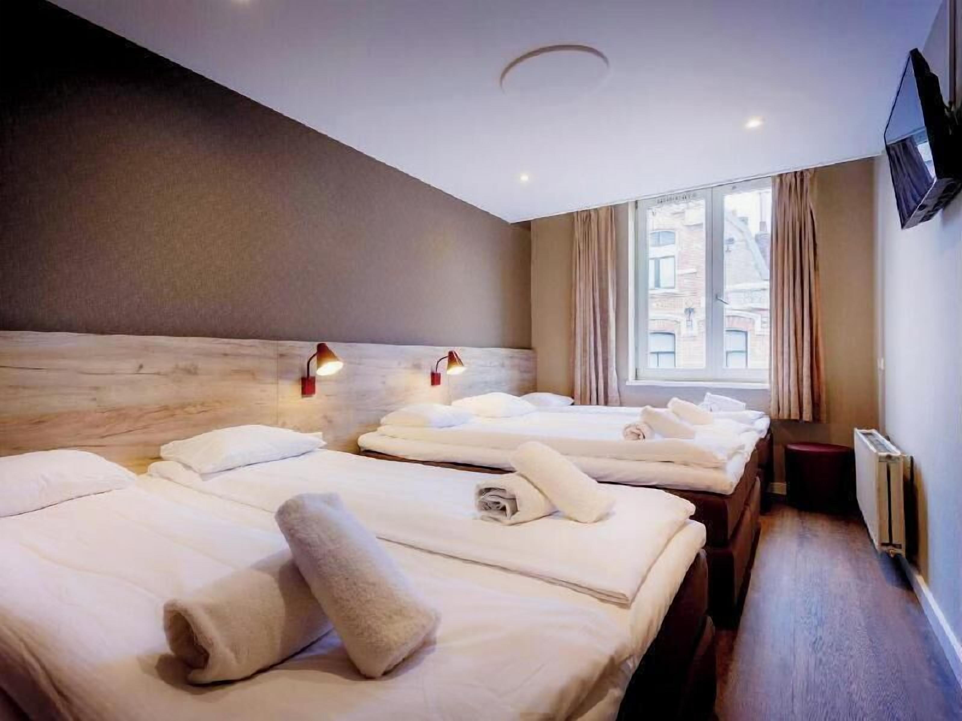 Zimmersafe, Bügeleisen/Bügelbrett, kostenloses WLAN, Bettwäsche