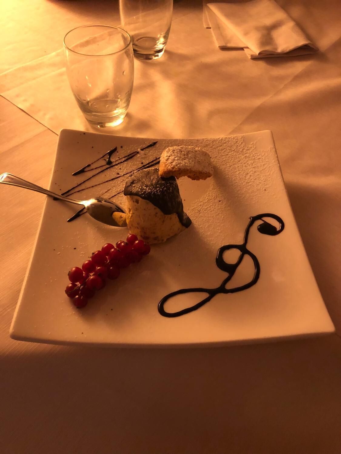 breakfast, lunch and dinner served