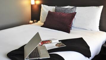 Minibar, desk, soundproofing, iron/ironing board