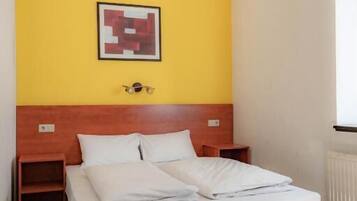 標準雙人房 | 1 間臥室、低過敏寢具、遮光布/窗簾、免費無線上網