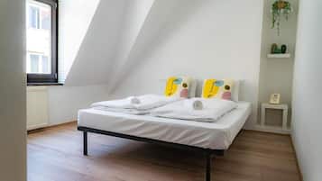 Phòng đôi Deluxe, 1 giường đôi | 1 phòng ngủ, bộ đồ giường kháng dị ứng, màn/rèm cản sáng