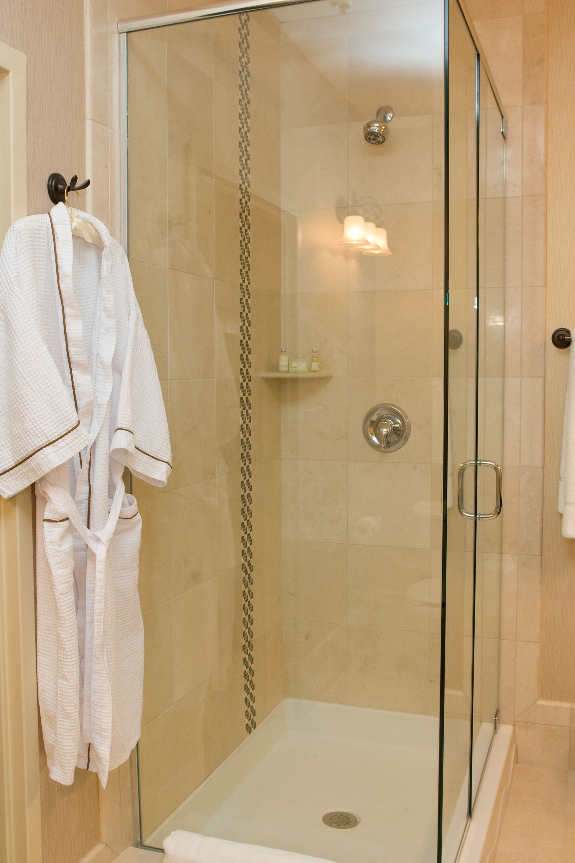presidential suite, 1 king bed, non smoking | bathroom | combined shower/bathtub, free toiletries, hair dryer, bathrobes