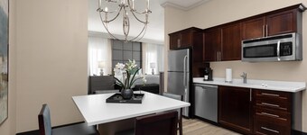 ฮอว์ธอร์น เอ็กซ์เทนเด็ด สเตย์ บาย วินด์แฮม เวสต์ ปาล์ม บีช แอร์พอร์ต  