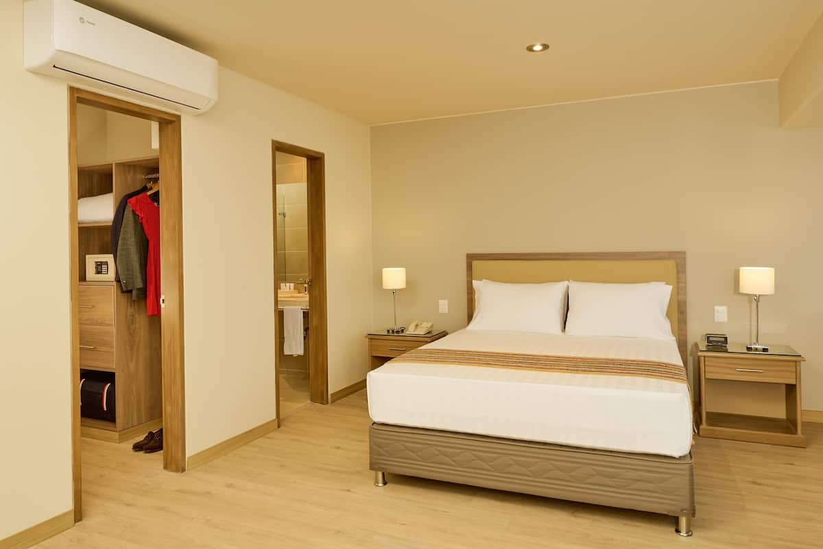 Down duvets, minibar, in-room safe, desk