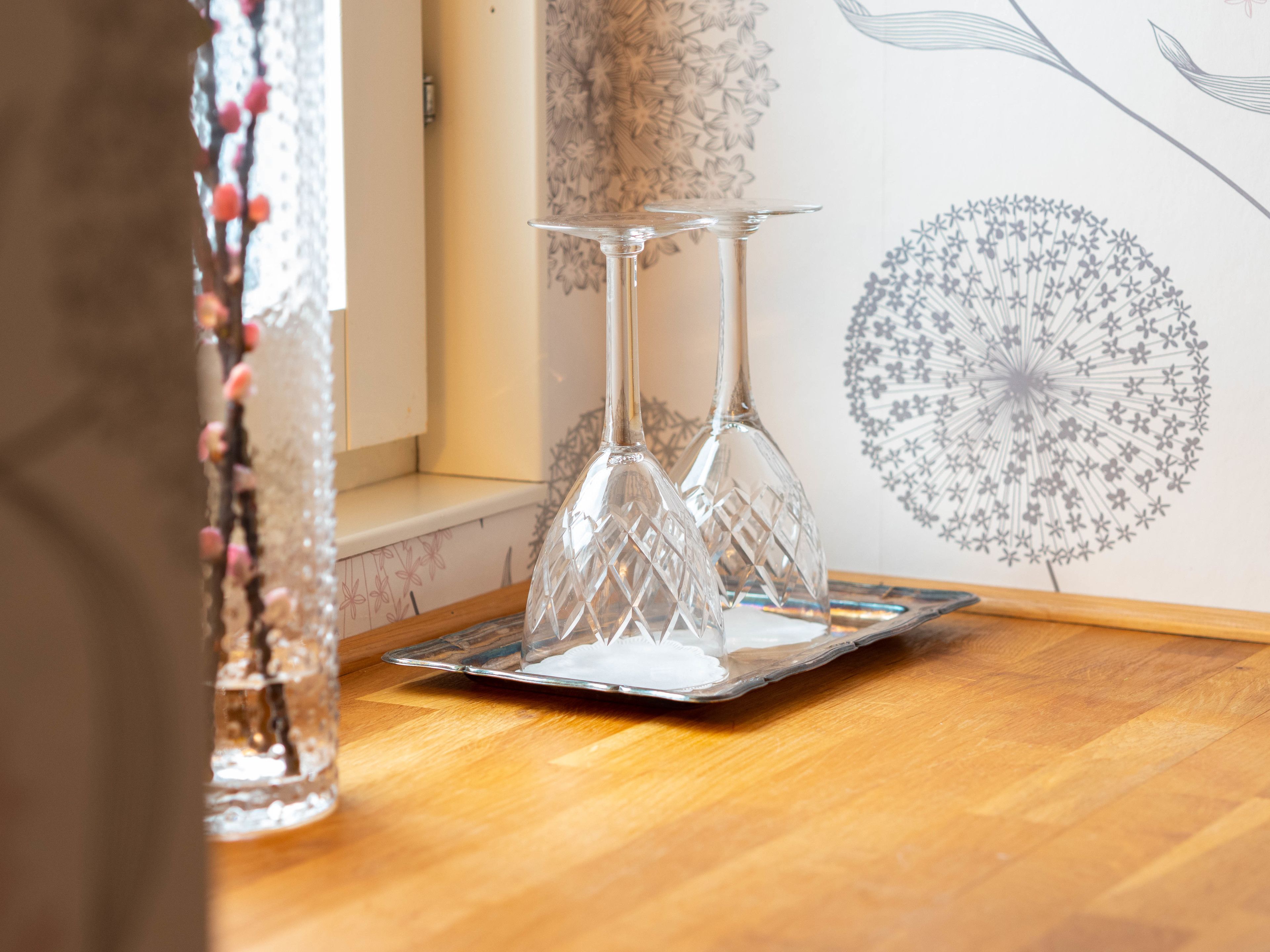 50-cm tv with premium tv channels, heated floors